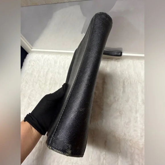 BURBERRY Black Leather Clutch - Picture 8 of 11